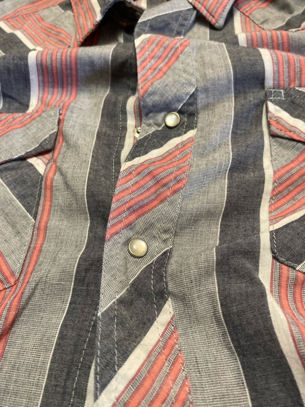 Wrangler Men’s Long Sleeve Button-Down Striped Shirt in Red, Gray, White - Picture 2 of 4